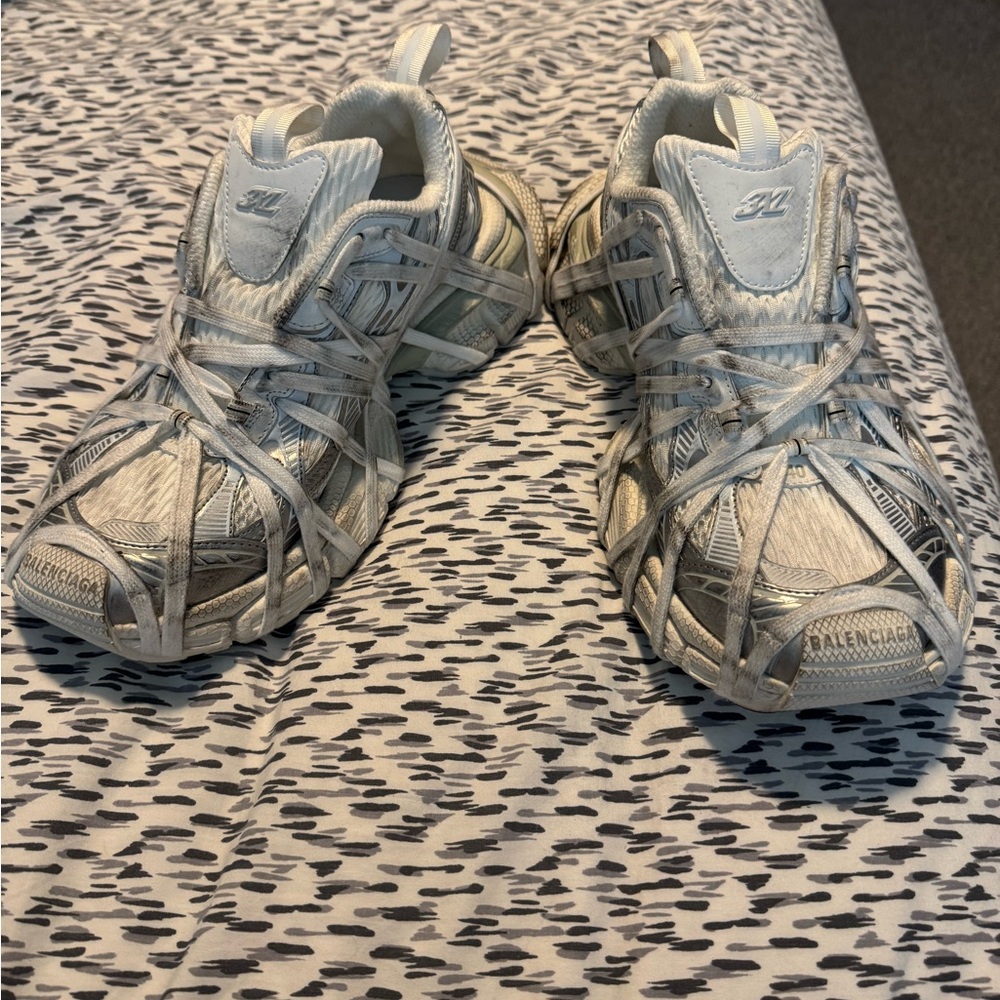 Balenciaga Cream and Gray Athletic Shoes sneakers 3xl
